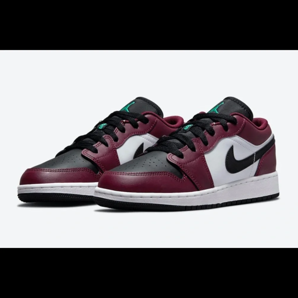 Jordan 1 Low Dark Beetroot Roma Green DM0589-635